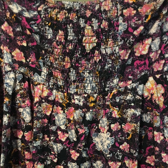 Shirt - Picture 4 of 4